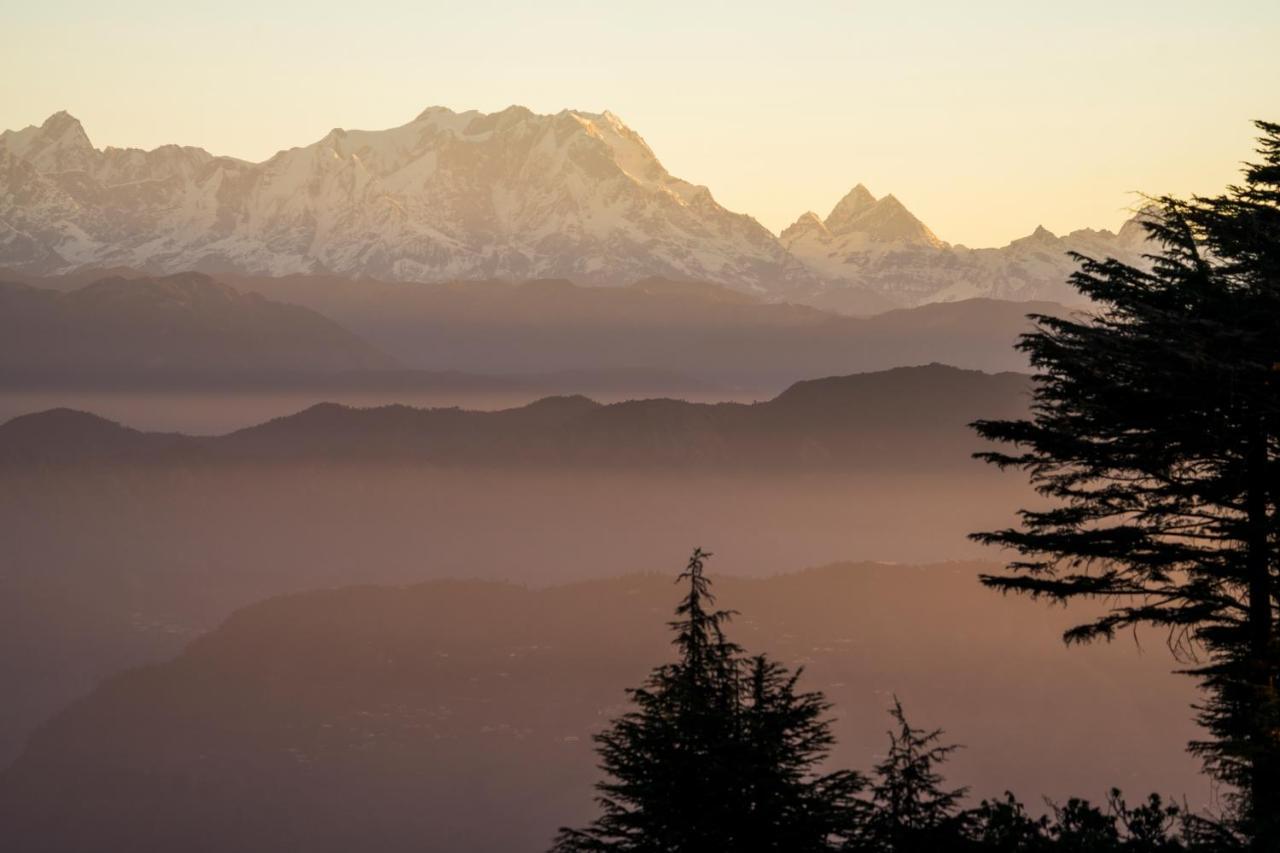 Keekoo Kanatal, Wealthinwhite Hotel Buitenkant foto